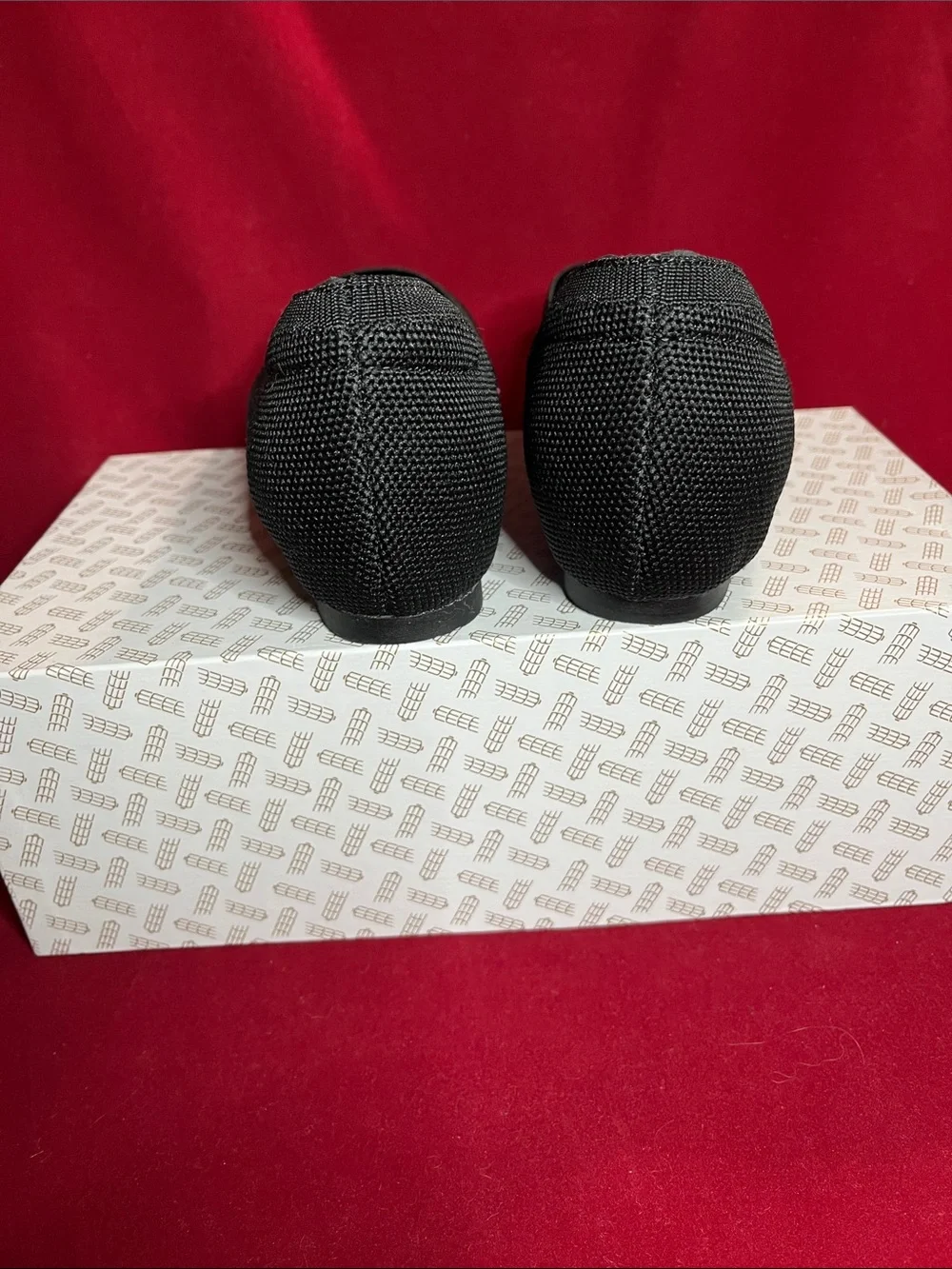 Brand New Tahari Black Flats Size 10